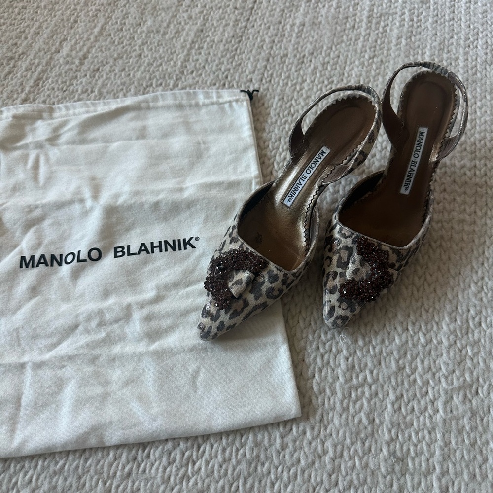 Manolo Blahnik Metallic Cheetah Print Slingback Kitten Heel Crescent Jewel 35/6